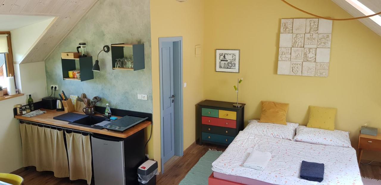 Domcek V Zahrade Villa บันสกา ชีอาว์นีซา ภายนอก รูปภาพ